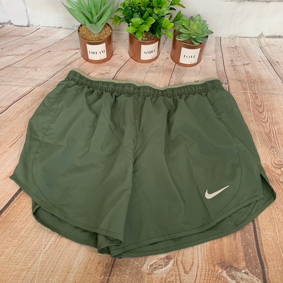 nike tempo lux 5 shorts